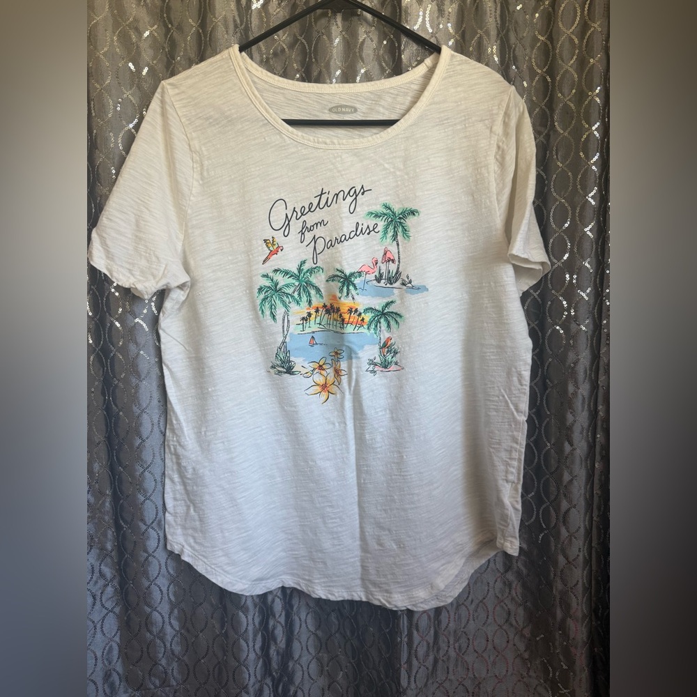 Women’s Old Navy Graphic Tee Size L